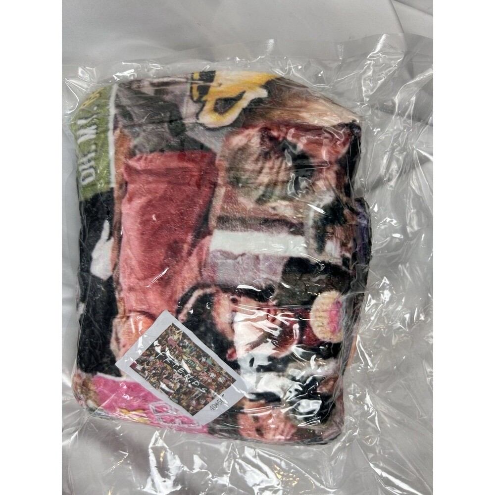 Friends TV Show Soft Fleece Throw Blanket 40"x 50" New - Picture 2 of 3